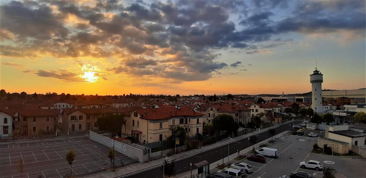 Nuovo Albergo Operai Monfalcone Bagian luar foto