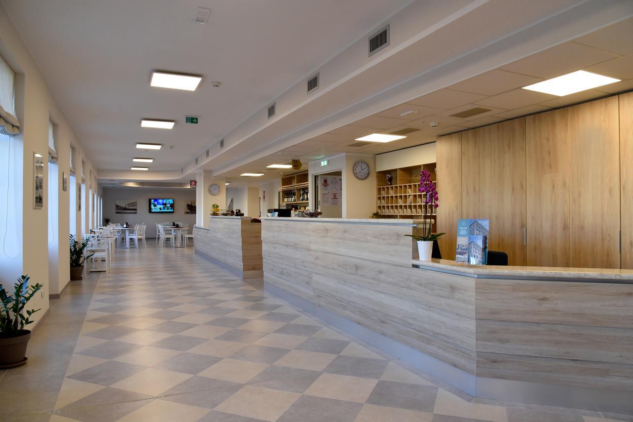 Nuovo Albergo Operai Monfalcone Bagian luar foto