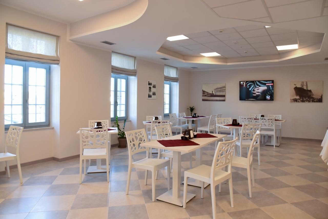 Nuovo Albergo Operai Monfalcone Bagian luar foto