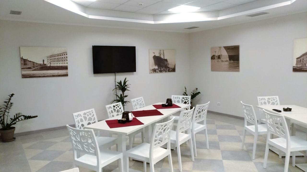 Nuovo Albergo Operai Monfalcone Bagian luar foto